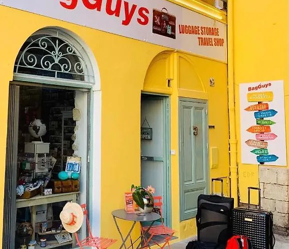 Apartmán Cosy, Modern, Fully Equipped, Air Conditioning, Historical, Old Town, 1minute Walk From - 
