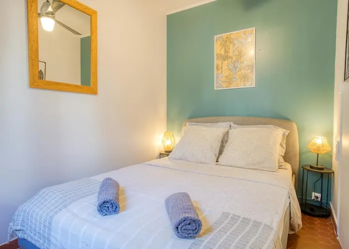 Cosy, Modern, Fully Equipped, Air Conditioning, Historical, Old Town, 1minute Walk From - 
