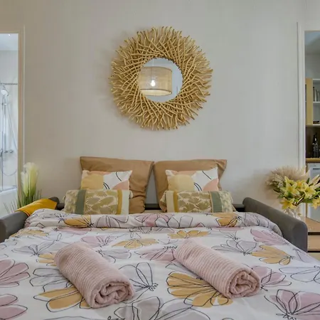 Cosy, Modern, Fully Equipped, Air Conditioning, Historical, Old Town, 1minute Walk From - 