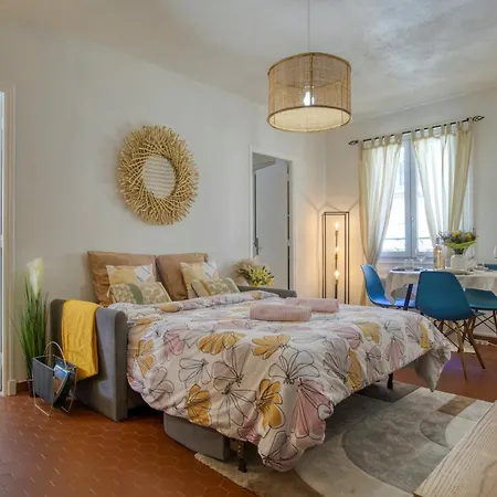 アパート Cosy, Modern, Fully Equipped, Air Conditioning, Historical, Old Town, 1minute Walk From - 