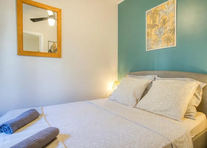 Cosy, Modern, Fully Equipped, Air Conditioning, Historical, Old Town, 1minute Walk From - 