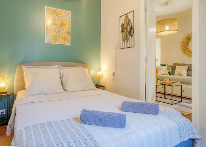 Lejlighed Cosy, Modern, Fully Equipped, Air Conditioning, Historical, Old Town, 1minute Walk From - 