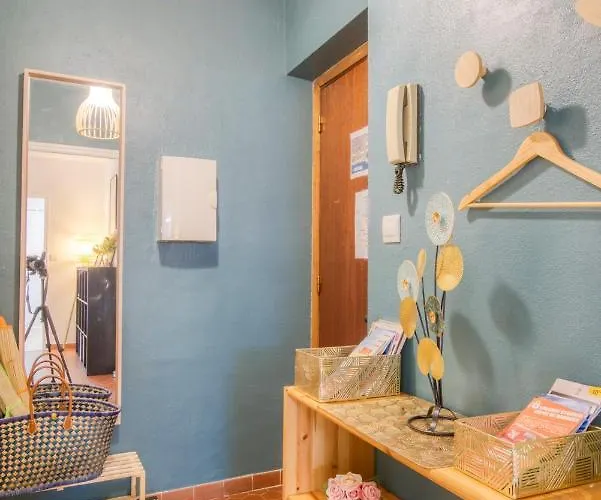 Lejlighed Cosy, Modern, Fully Equipped, Air Conditioning, Historical, Old Town, 1minute Walk From - 
