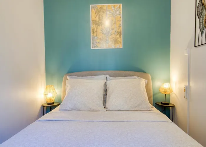 Cosy, Modern, Fully Equipped, Air Conditioning, Historical, Old Town, 1minute Walk From - 