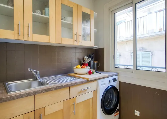Lejlighed Cosy, Modern, Fully Equipped, Air Conditioning, Historical, Old Town, 1minute Walk From - 