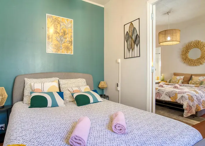 Lejlighed Cosy, Modern, Fully Equipped, Air Conditioning, Historical, Old Town, 1minute Walk From - 