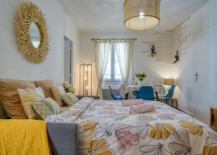 Cosy, Modern, Fully Equipped, Air Conditioning, Historical, Old Town, 1minute Walk From - 