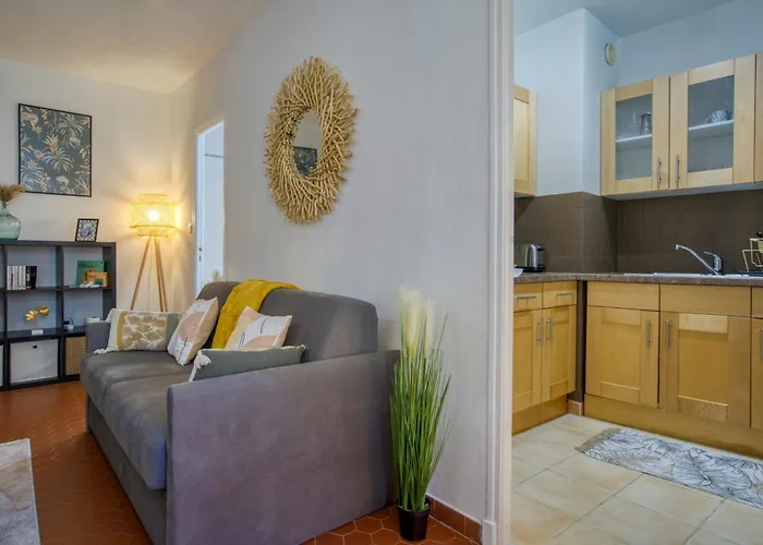 Cosy, Modern, Fully Equipped, Air Conditioning, Historical, Old Town, 1minute Walk From - 