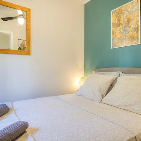 Cosy, Modern, Fully Equipped, Air Conditioning, Historical, Old Town, 1minute Walk From - 
