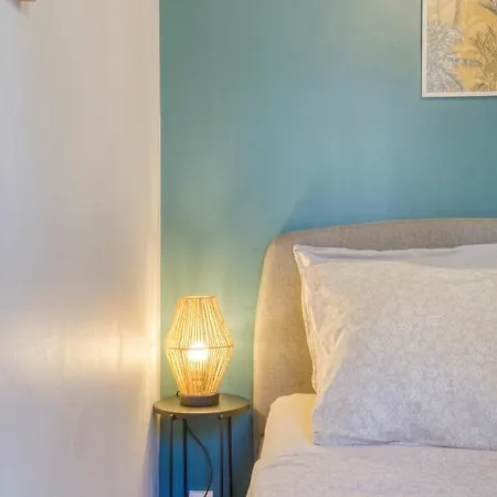 Cosy, Modern, Fully Equipped, Air Conditioning, Historical, Old Town, 1minute Walk From - 