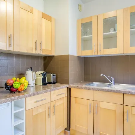 Apartman Cosy, Modern, Fully Equipped, Air Conditioning, Historical, Old Town, 1minute Walk From - 